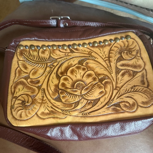 RARE FIND! JUAN ANTONIO Tooled Floral Luxury Leather Studded Crossbody - Picture 8 of 8
